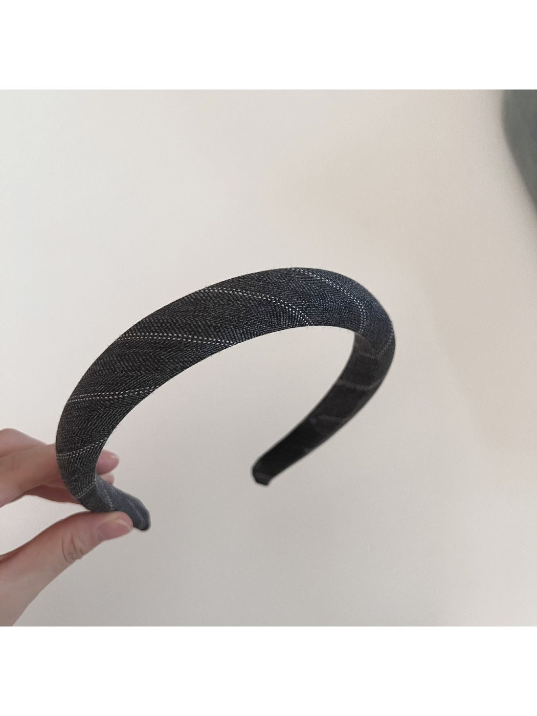 Gifty - Minimalist Rope Twist Hair Hoop