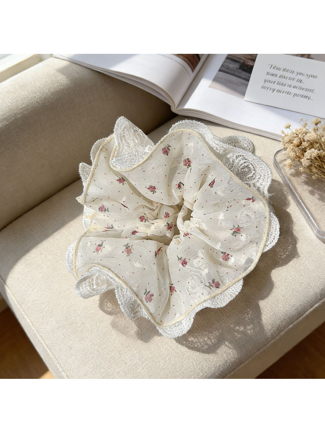 Gifty - Floral Lace Trim Wide Scrunchie Hair Tie