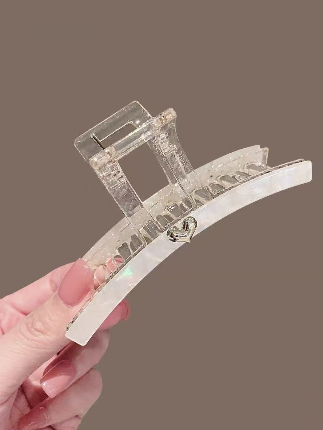 Beau - PVC Heart Detail Bar Style Claw Clip