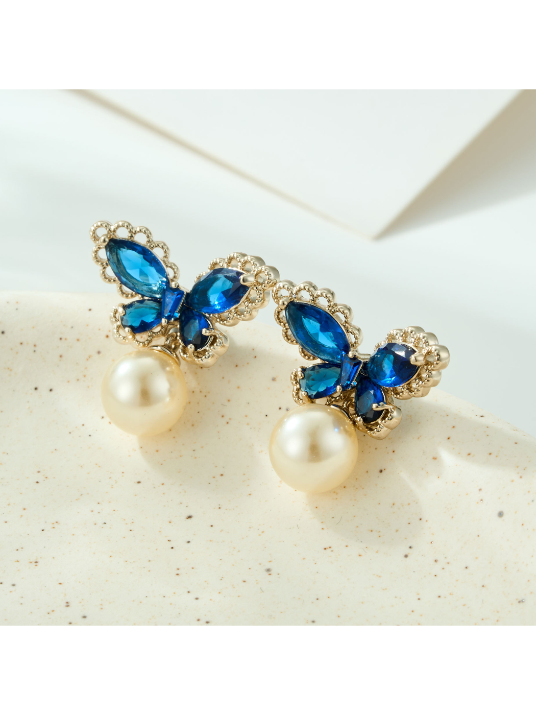 Earedge - Vintage Openwork Butterfly Stud Earrings