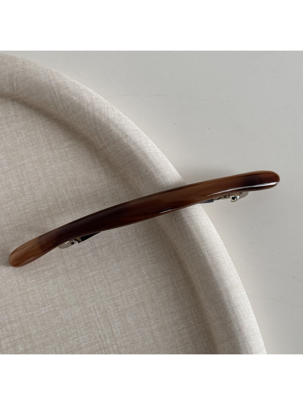 Beau - Slim Long Bar Spring Closure Hair Clip