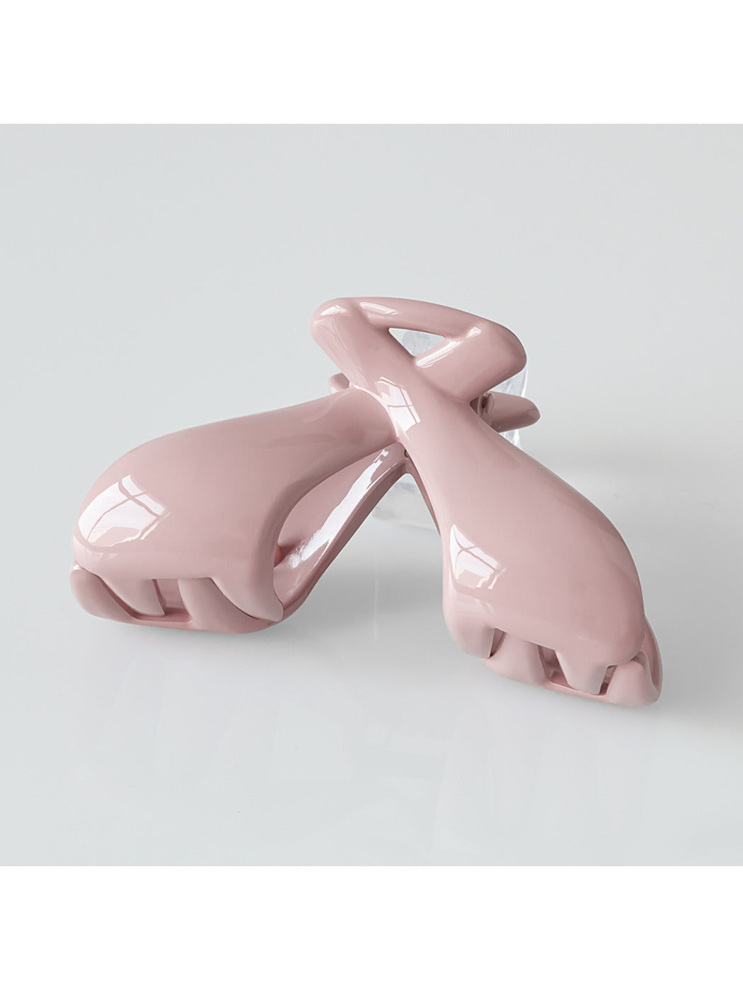Beau - Solid Color Large Crossed Design Claw Clip