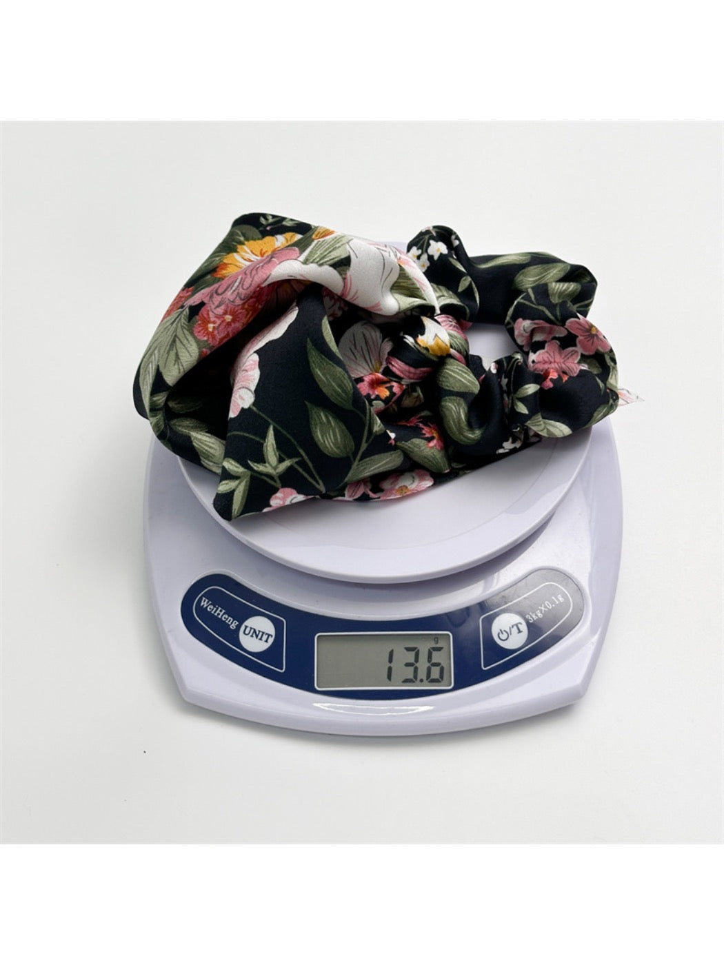 Gifty - Satin Printed Triangle Scrunchie