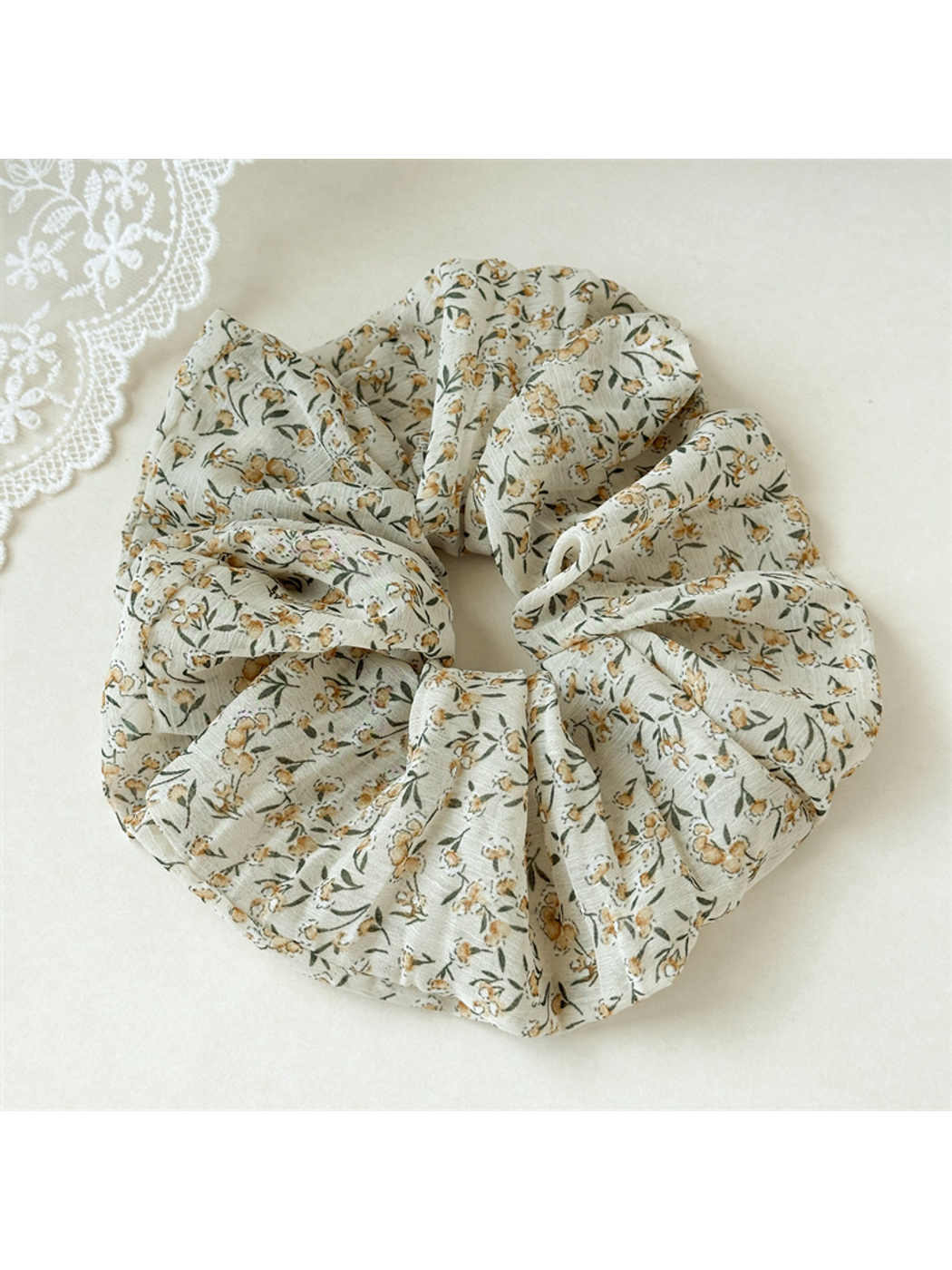 Gifty - Oversized Floral Print Ponytail Scrunchie