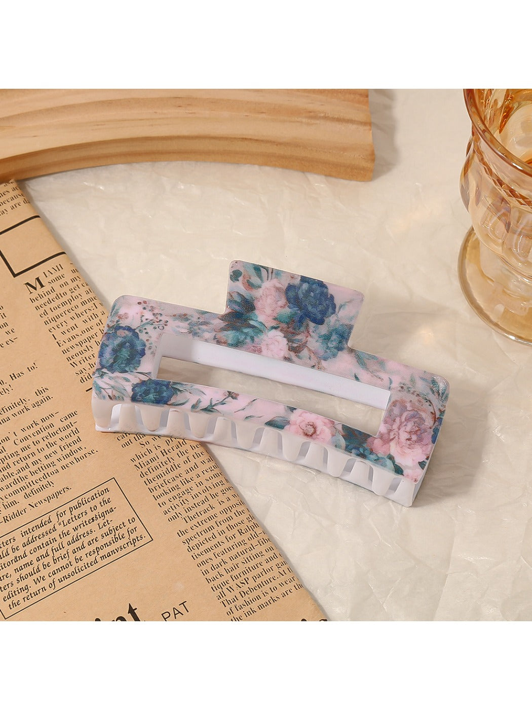 Beau - Elegant Openwork Floral Square Claw Clip