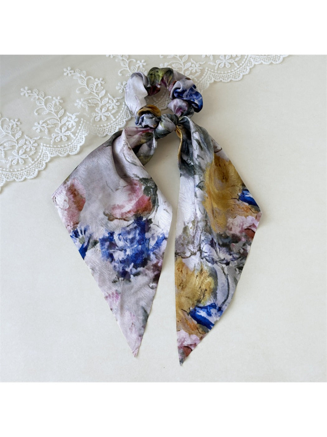 Gifty - Elegant Ink Hair Scrunchie