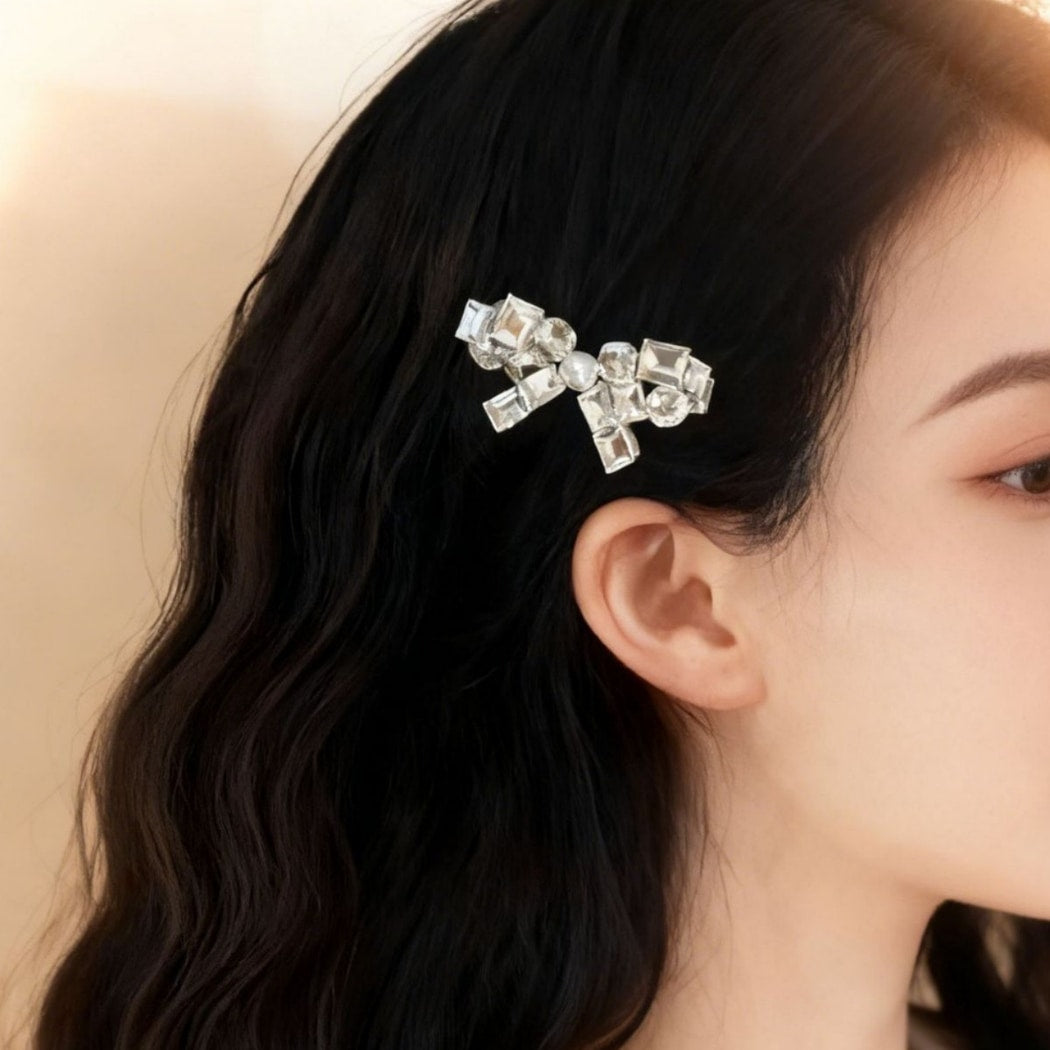 Beau - Sparkly Heart and Bow Hair Clip