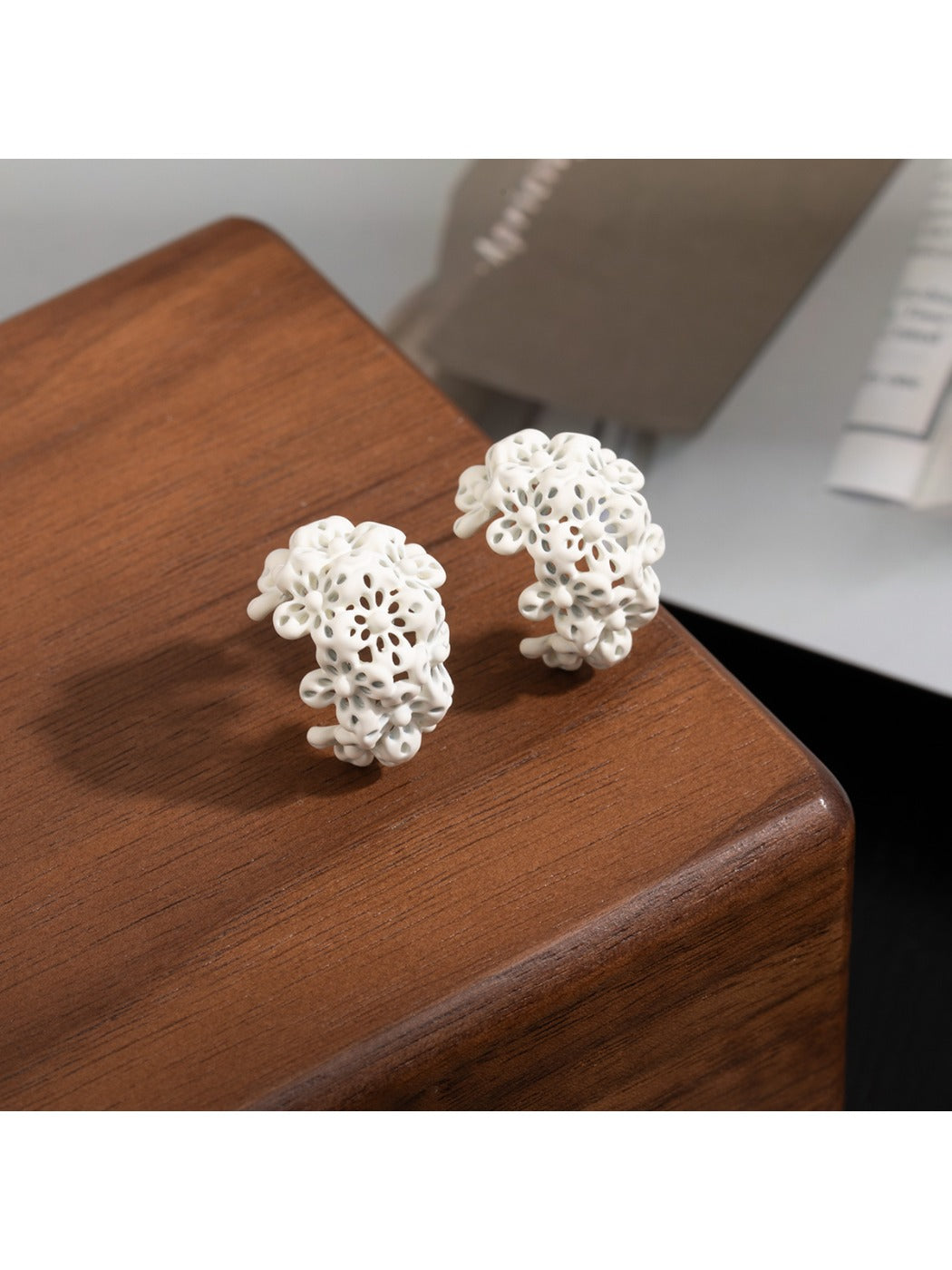 Earedge - Floral Pleat Premium Earrings