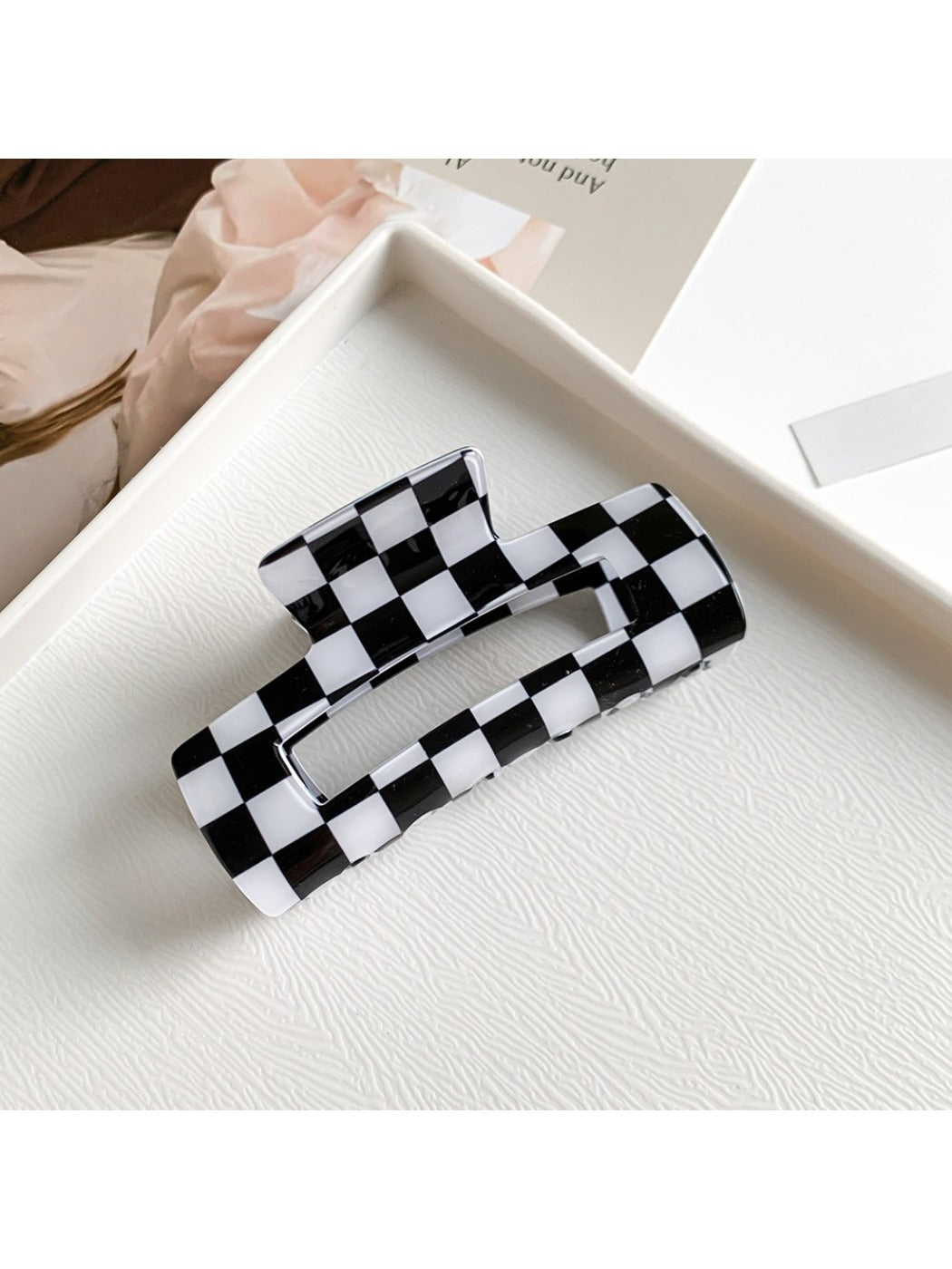 Beau - Checkerboard Macaron Openwork Hair Claw Clip