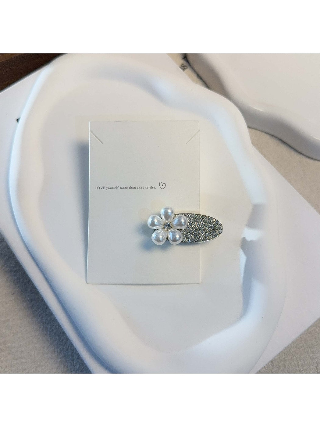 Beau - Sweet Style Rounded Flower Design Hair Clip