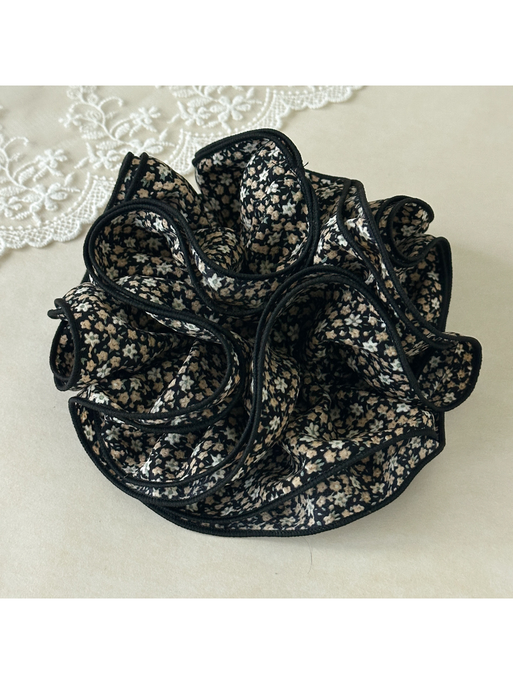 Gifty - Floral Trim Layered Ruffle Hair Scrunchie