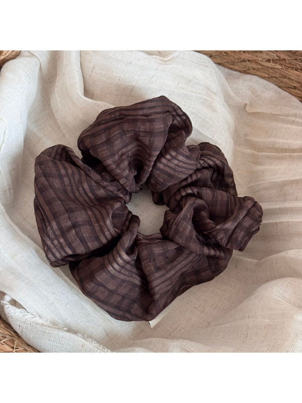 Gifty solid color scrunchie styled with casual outfit accessories