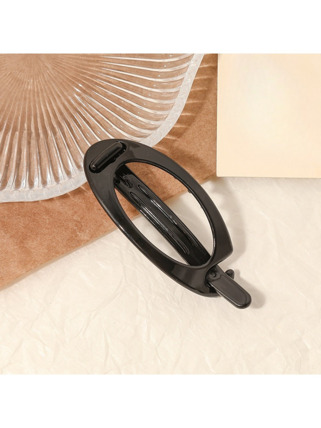 Beau - Delicate Oval Shaped Hair Clip