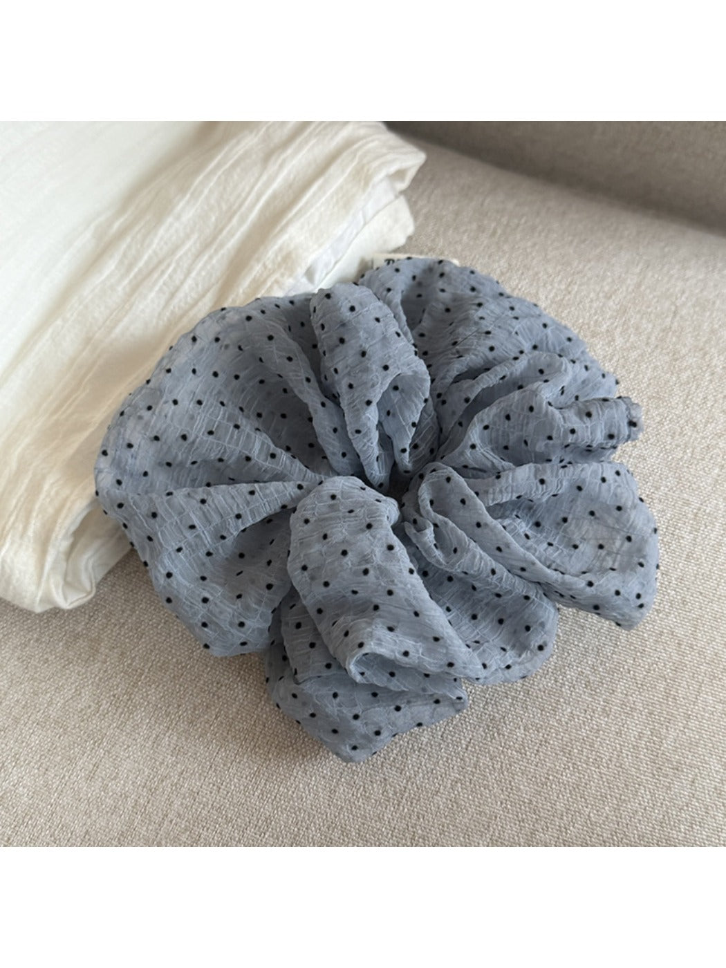 Gifty - Fresh Sweet Polka Dot Scrunchie