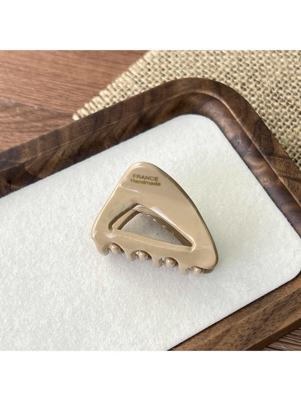 Beau - Triangular Openwork Hair Claw Clip