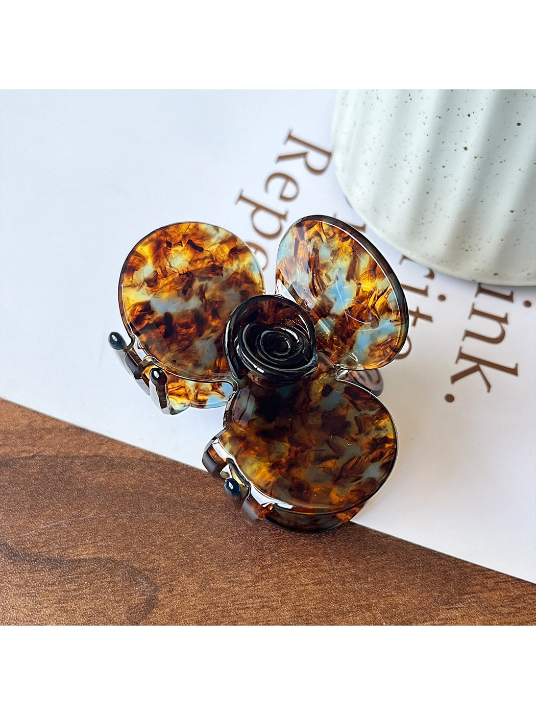 Beau - Geometric Flower Acetate Fiber Hair Claw Clip