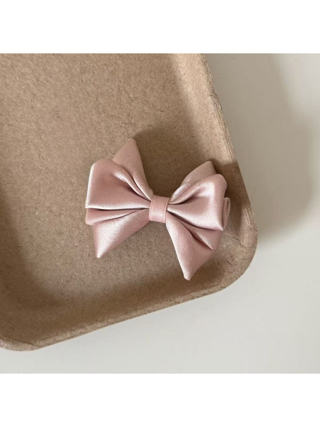 Beau - Satin Bow Shaped Hair Clip