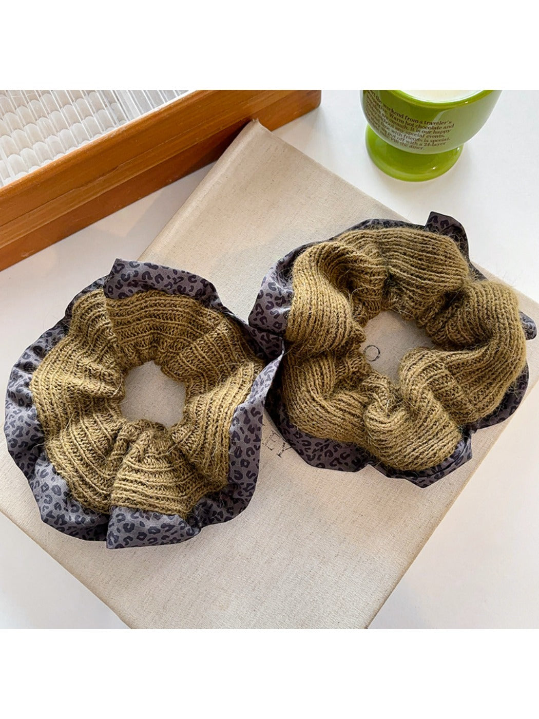 Gifty - Simple Leopard Print Hair Scrunchie