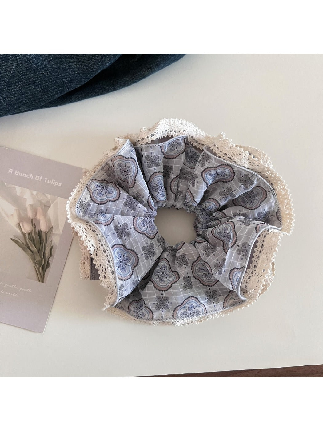 Gifty - Lace Edge Spiral-Shaped Hair Tie