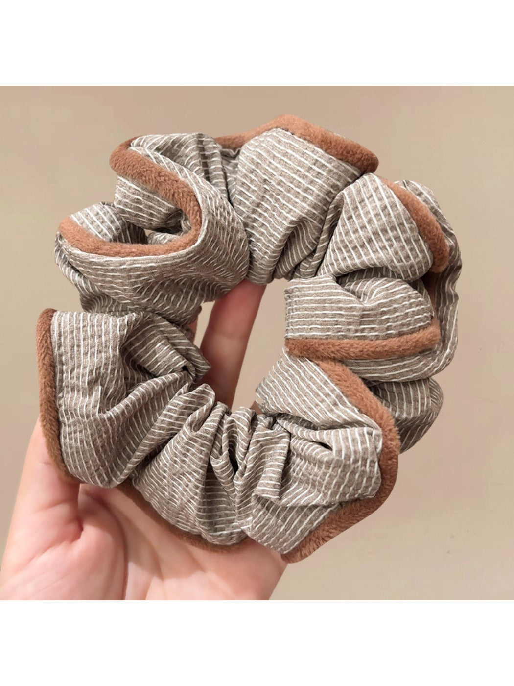 Gifty - Soft Striped Scrunchie Hair Tie