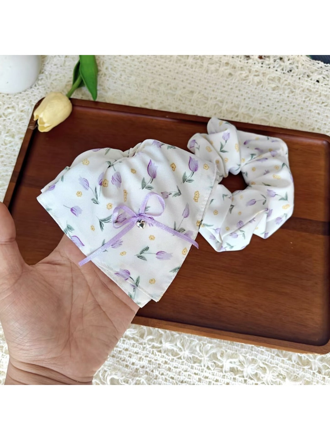 Gifty - Sweet Floral Tulip Pattern Elastic Hair Scrunchie