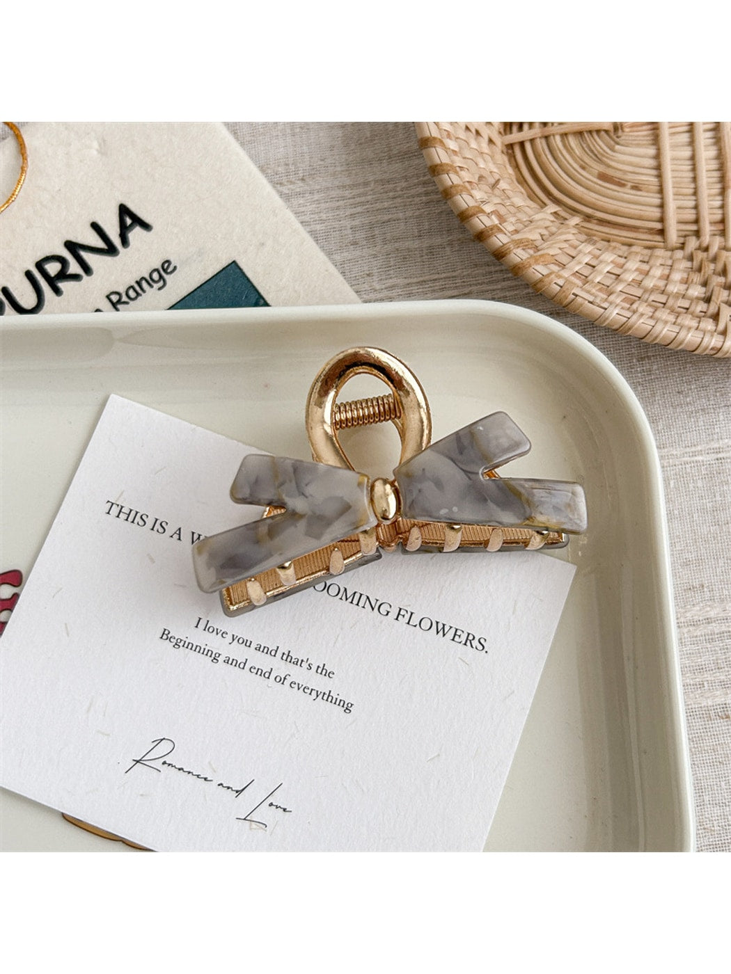 Beau - Geometric Bow Accent Hair Claw Clip