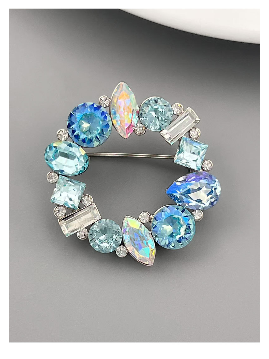 Brovia - Geometric Ring Rhinestone Detail Fashion Brooch