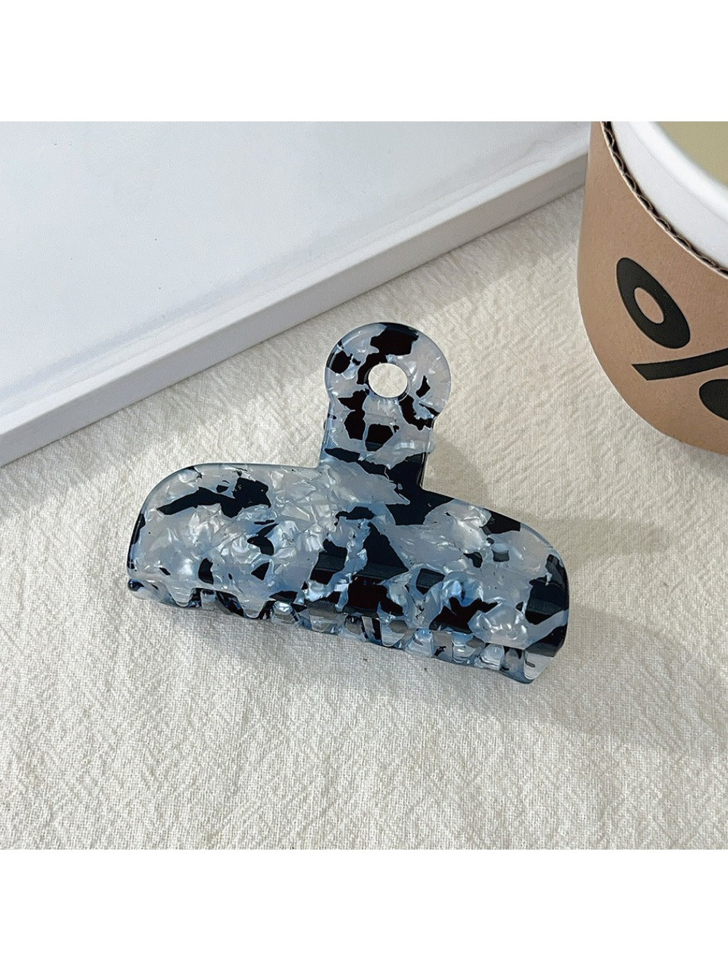 Beau - Retro Exquisite Acetate Hair Clip