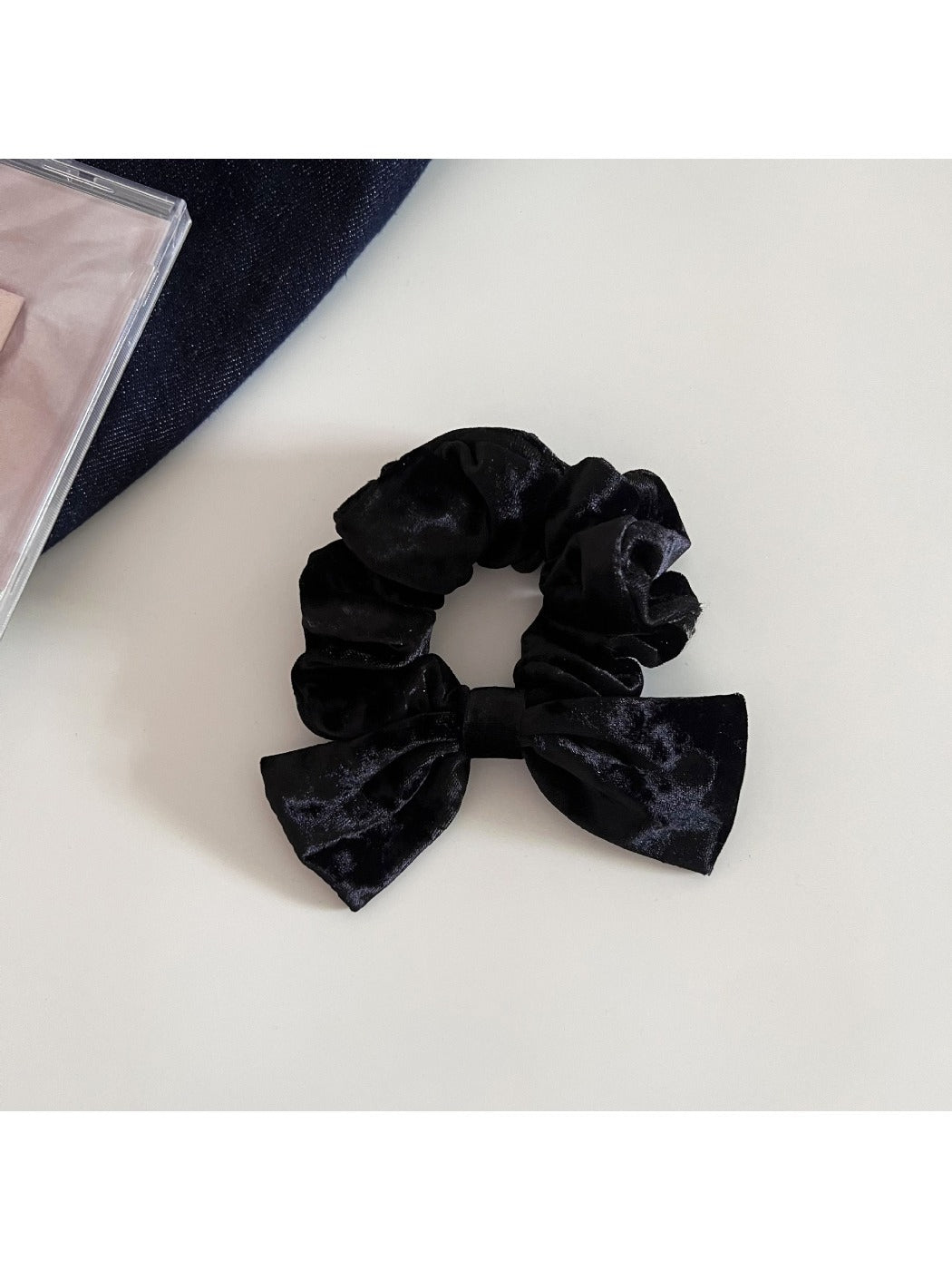 Gifty - Fashionable Elegant Bow Scrunchie