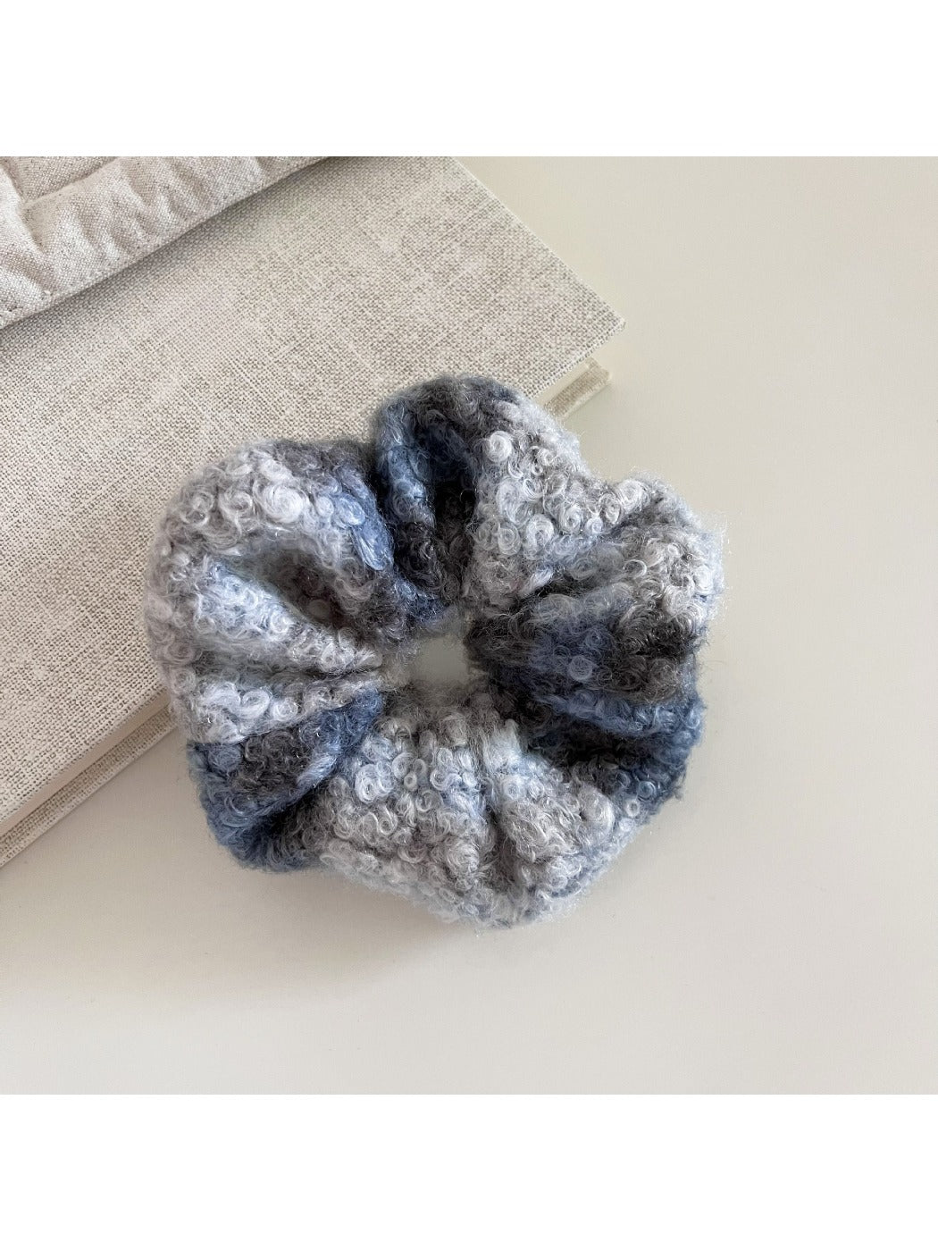 Gifty - Checkered Scrunchie Hair Tie