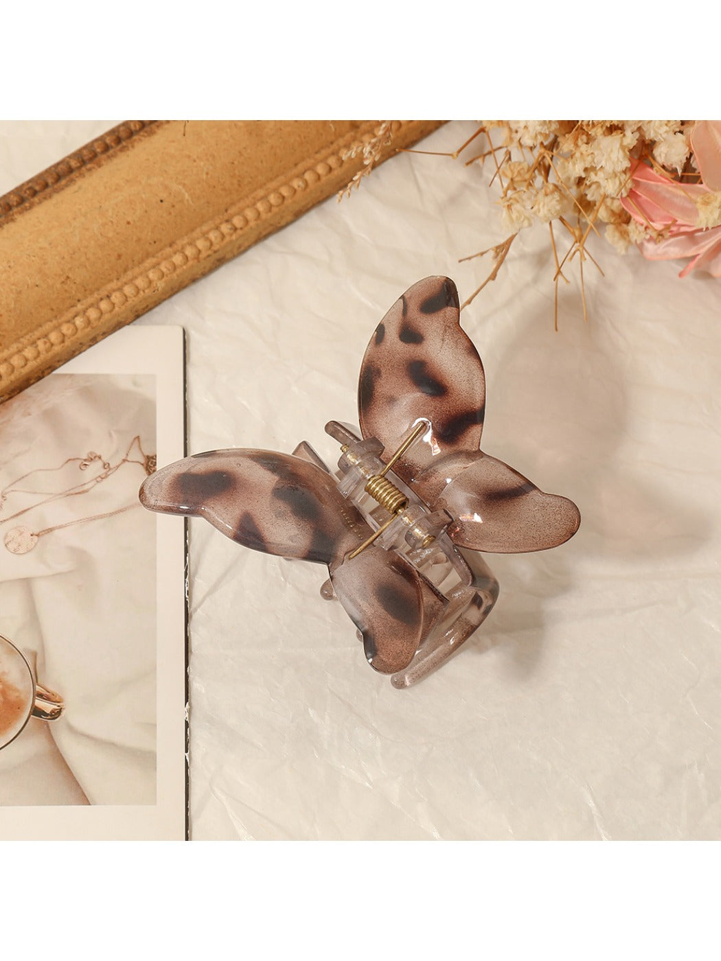 Beau - Vintage Leopard Print Butterfly Claw Clip