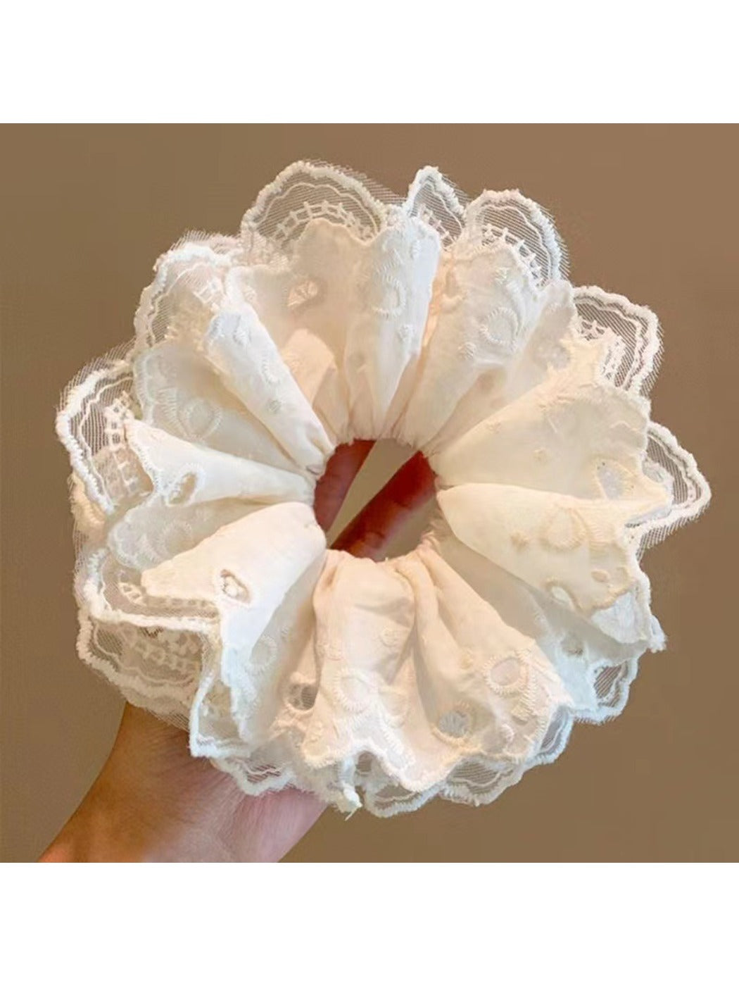Gifty - Cute Fresh Lace Scrunchie