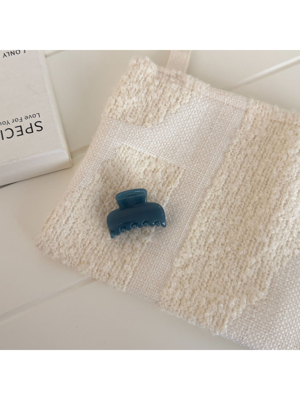 Beau - Geometric Half Round Plastic Claw Clip