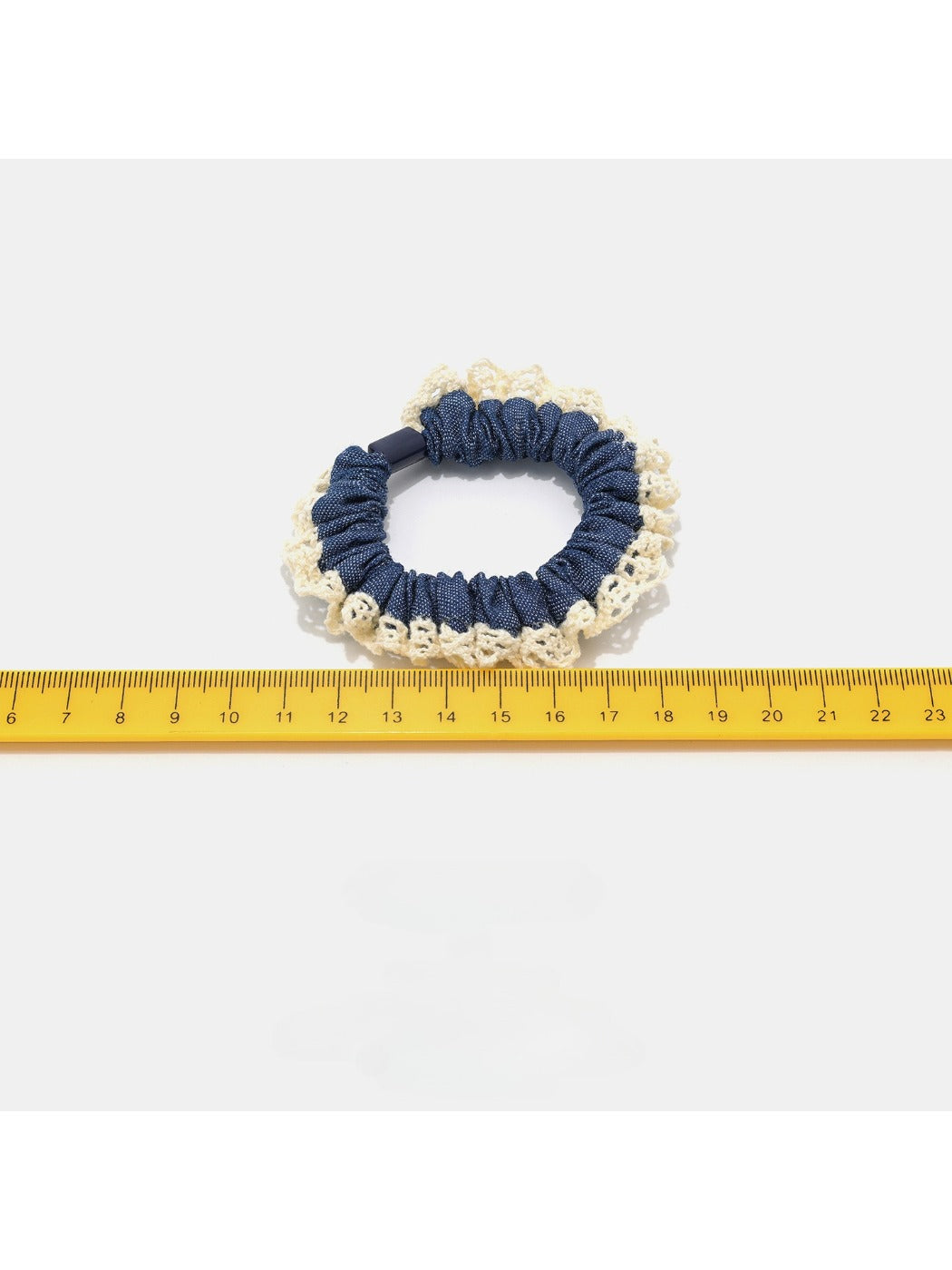 Gifty - Elegant Vintage Lace Scrunchie Set