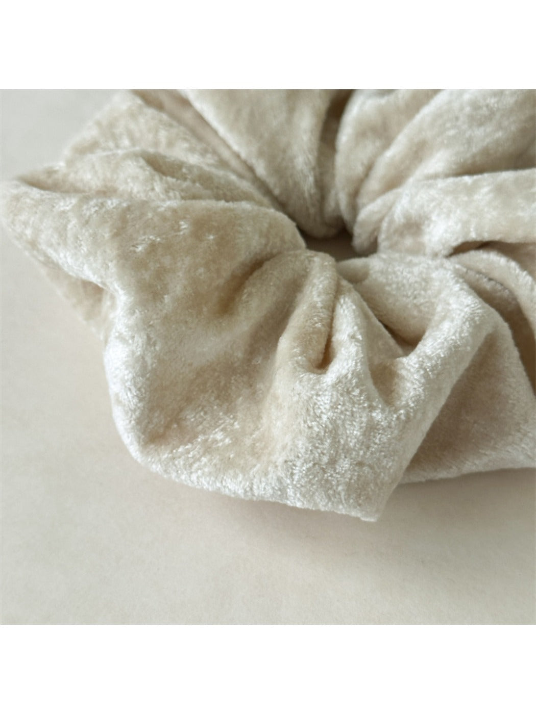 Gifty - Solid Color Plush Hair Ties
