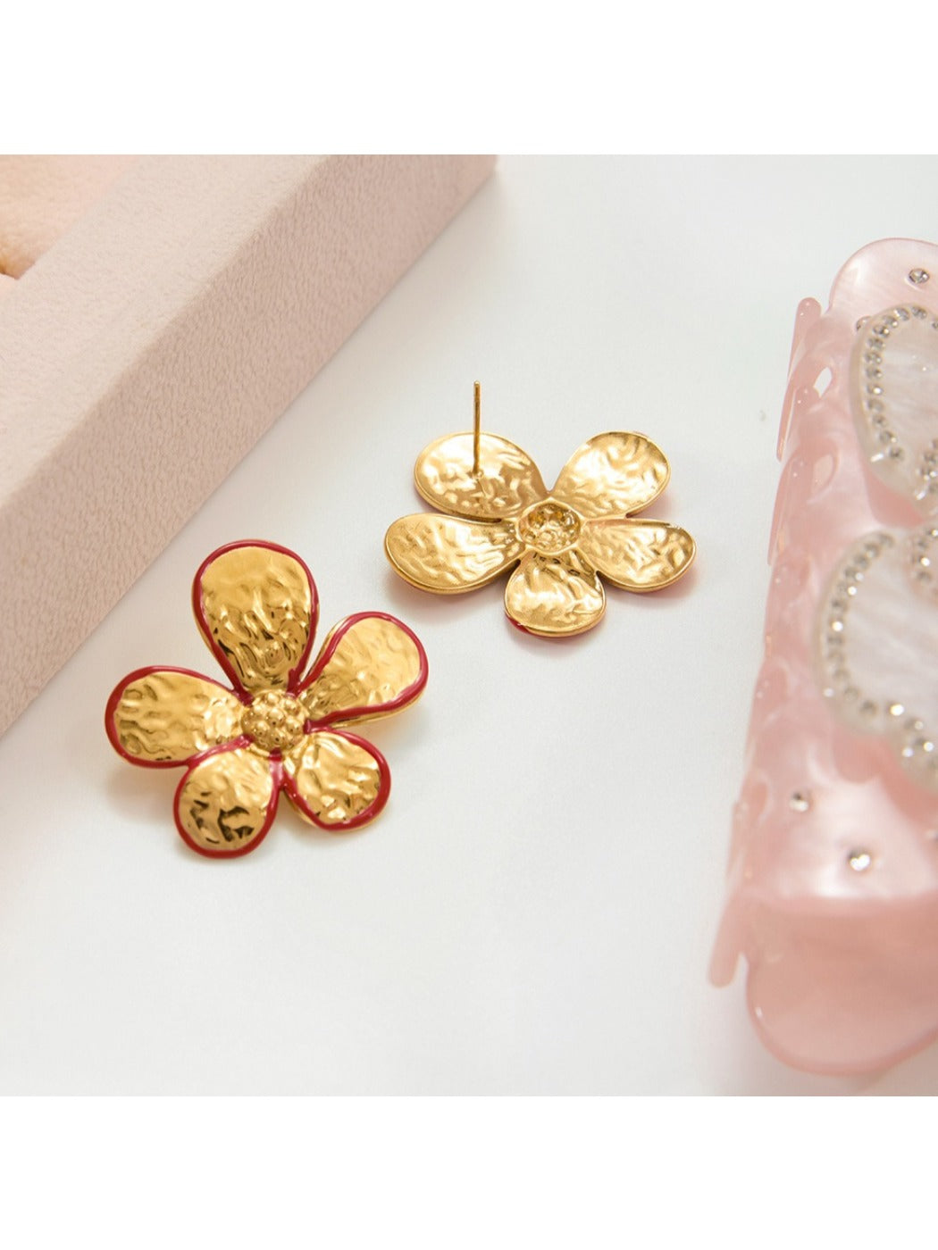 Earedge - Dainty Floral Stud Earrings