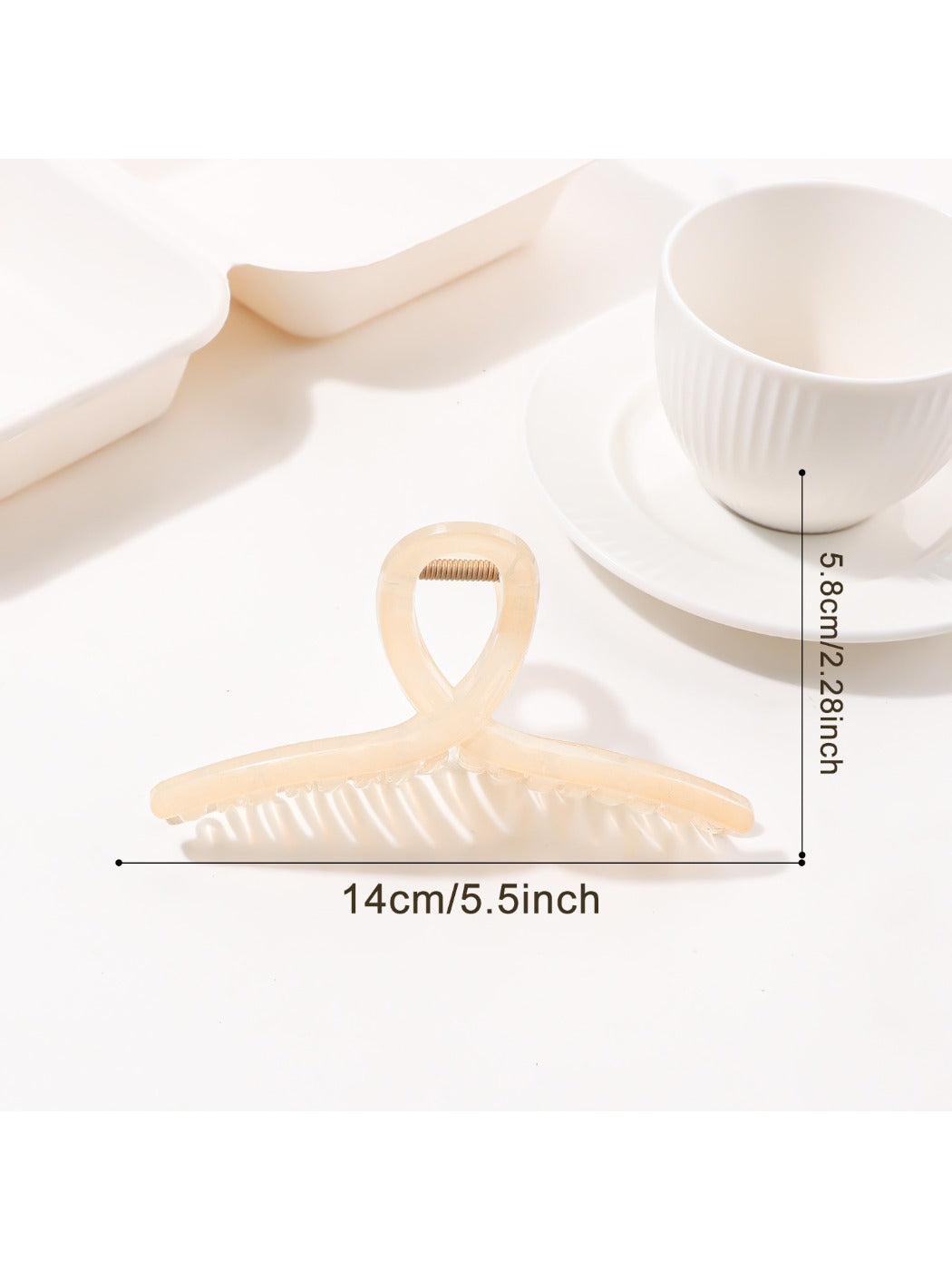Beau - Clear Large Claw Clip