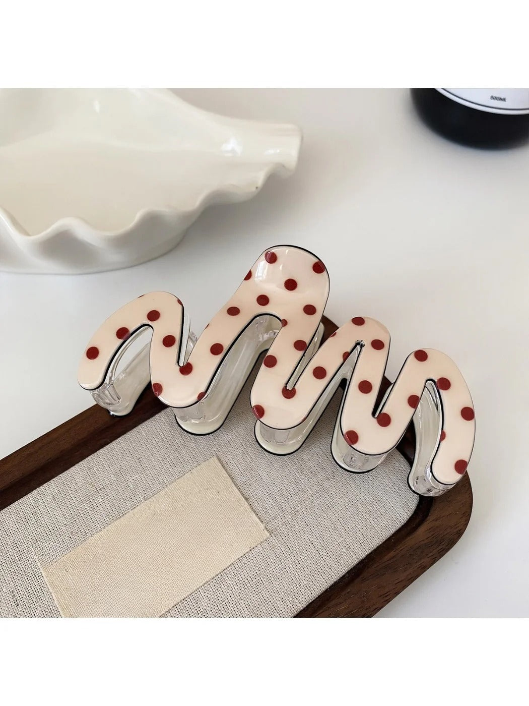 Beau - Wave Hair Claw Clip