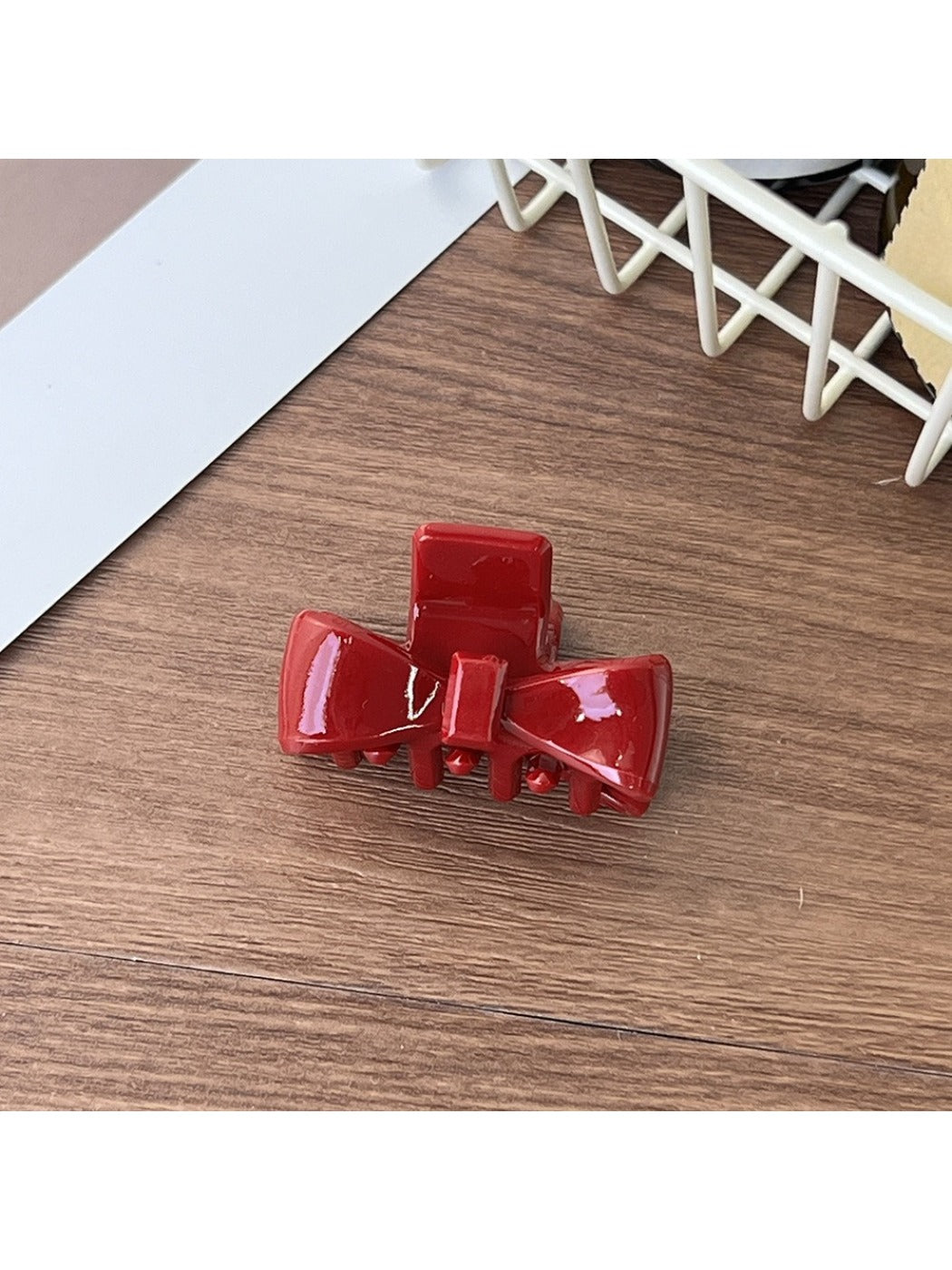 Beau - Dainty Bow Shaped Small Claw Clip