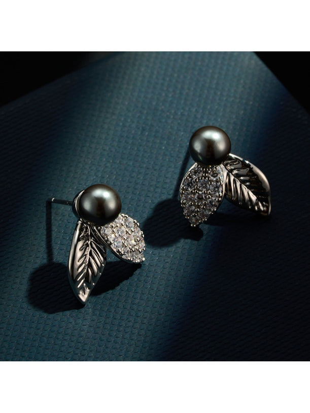 Earedge - Double Leaf Stud Earrings
