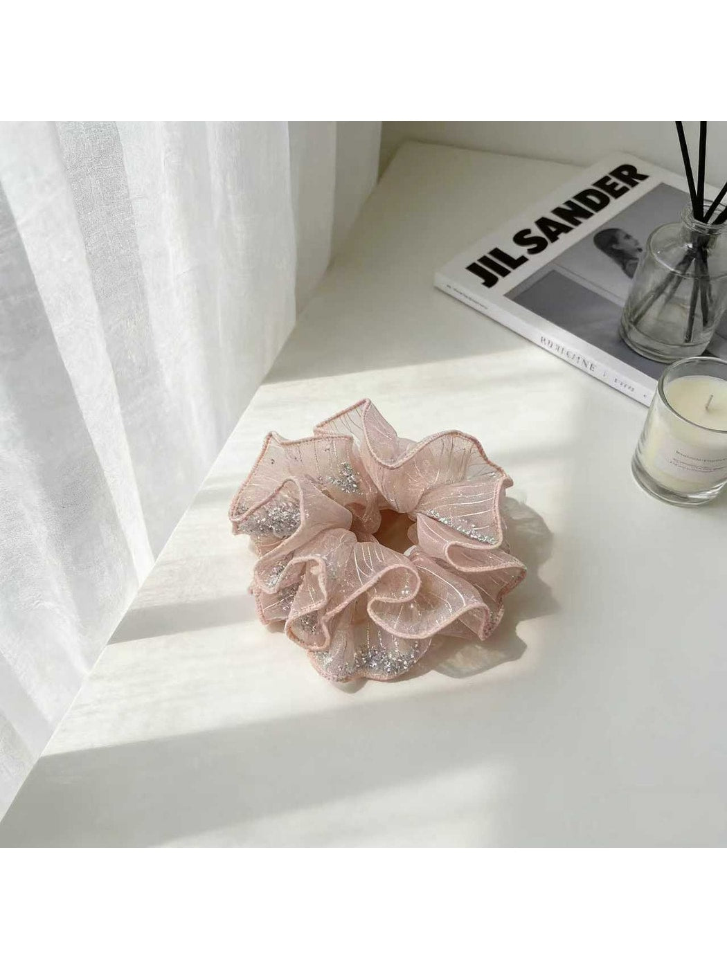 Gifty - Minimalist Polyester Circle Detail Scrunchie