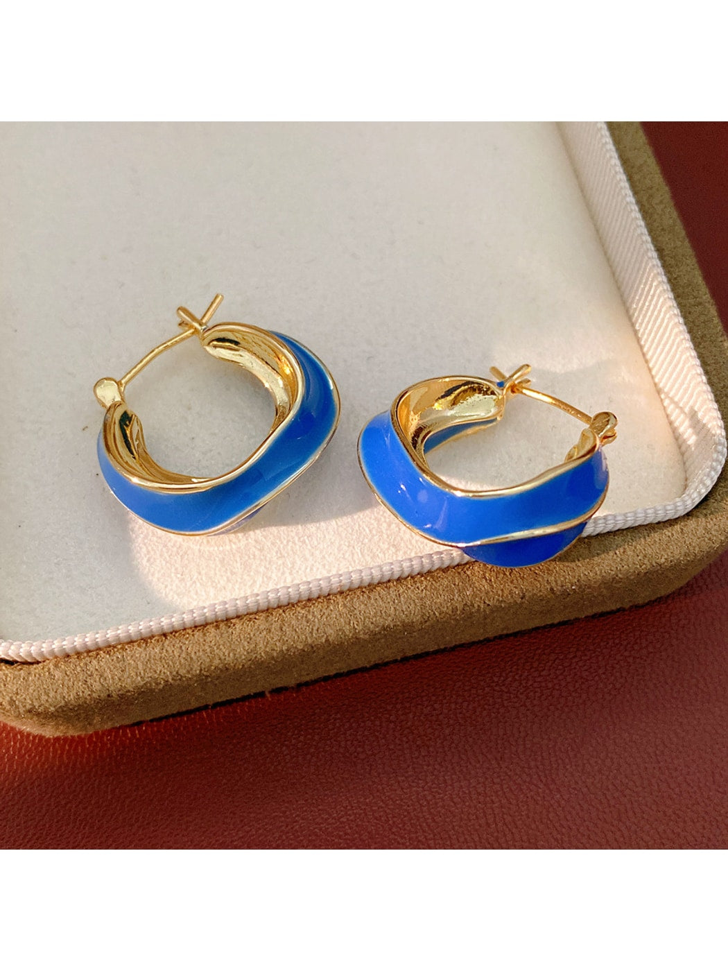 Earedge - Vintage Style Irregular Round Hoop Earrings