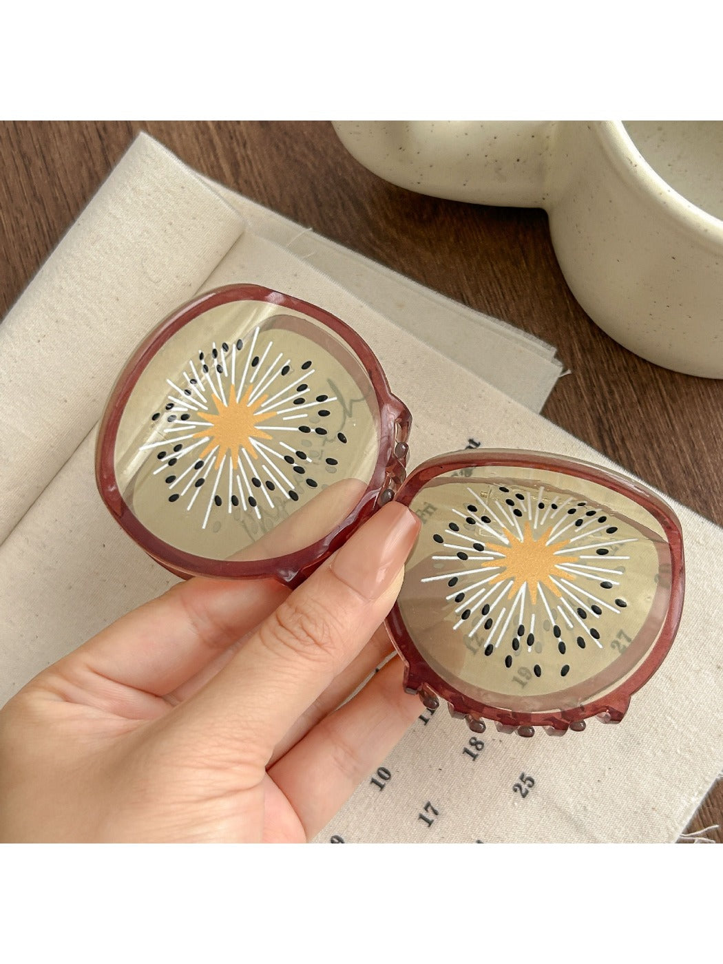 Beau - Kiwi Shaped Hair Claw Clip