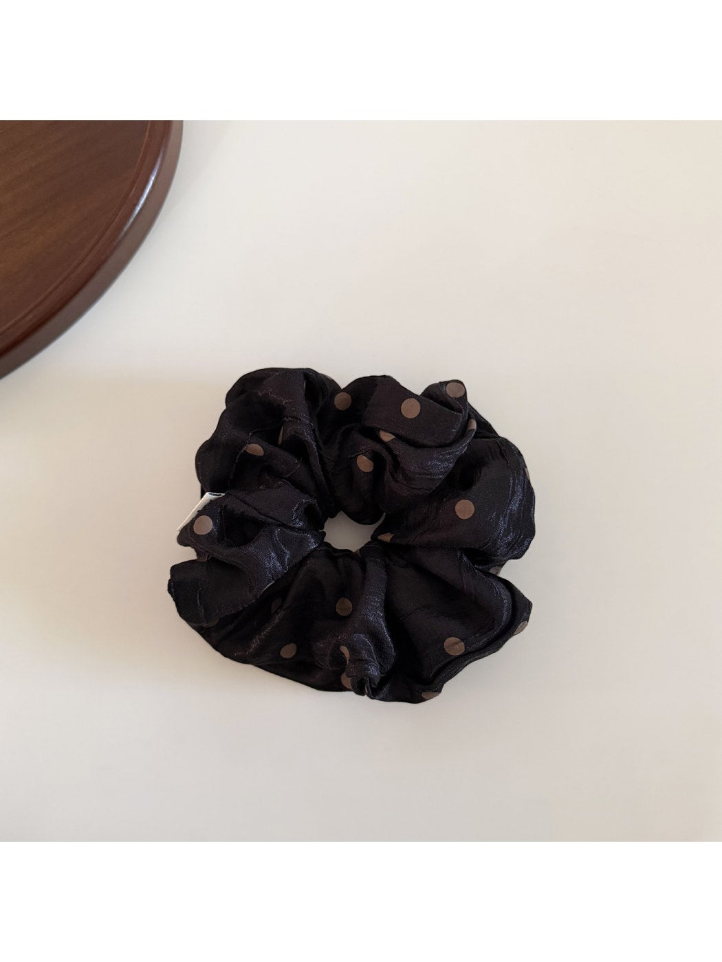 Gifty - Polyester Polka Dot Glossy Finish Scrunchie