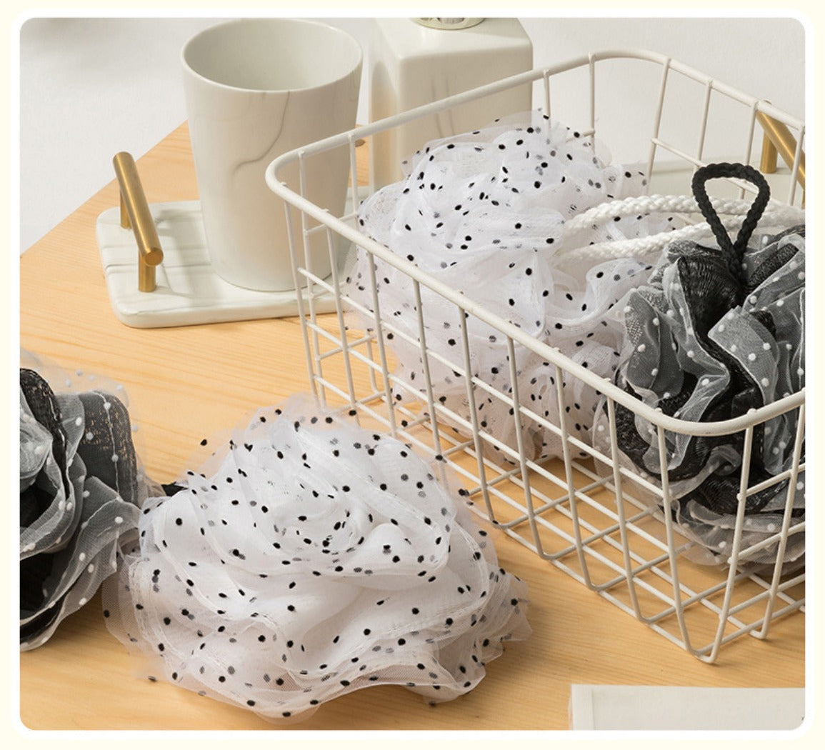 PAPO – Monochrome Dotted Bath Pouf