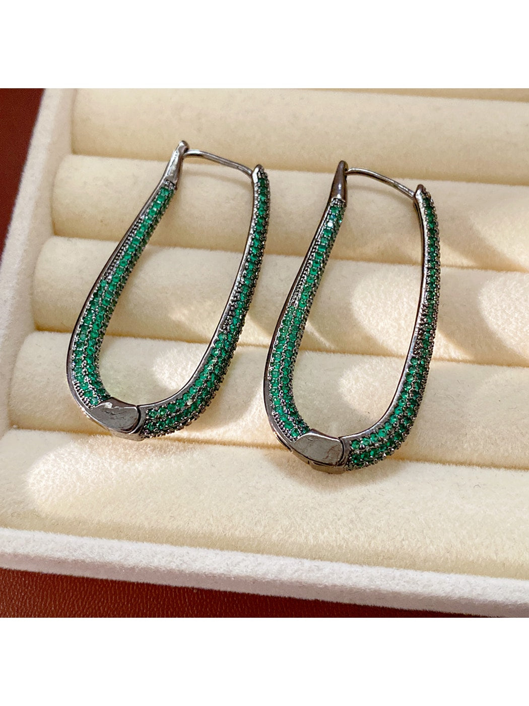 Earedge - Vintage Oval Rhinestone Geometric Earrings