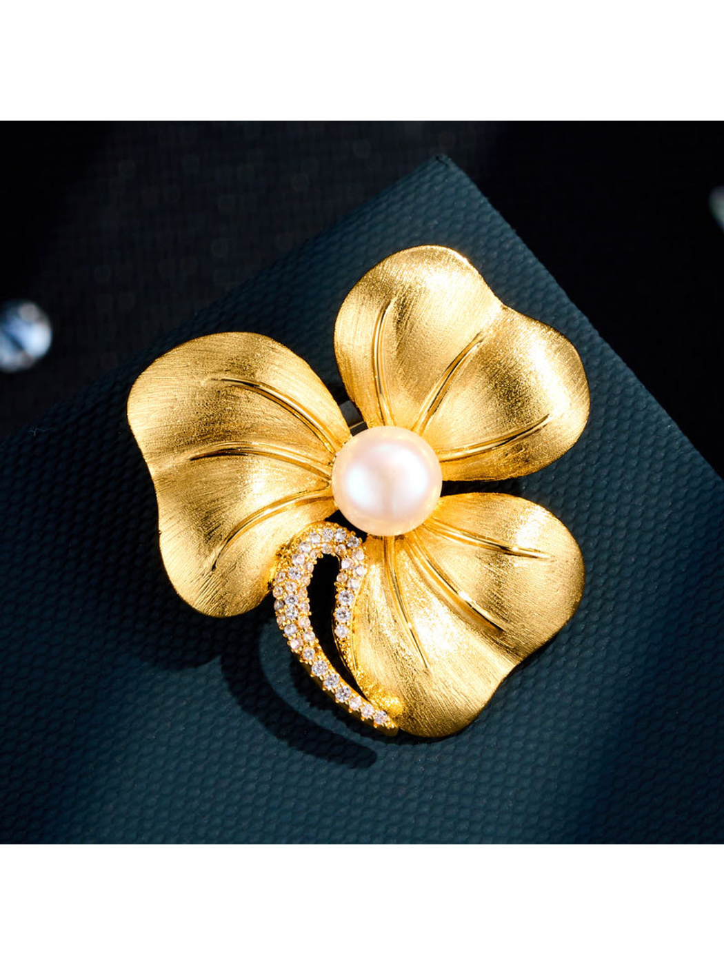 Brovia - Plated Vintage Flower Accent Brooch