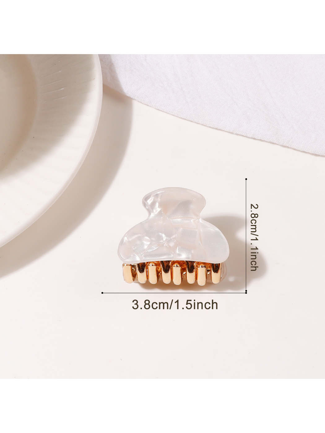 Beau - Mini Textured PVC Vintage Style Claw Clip