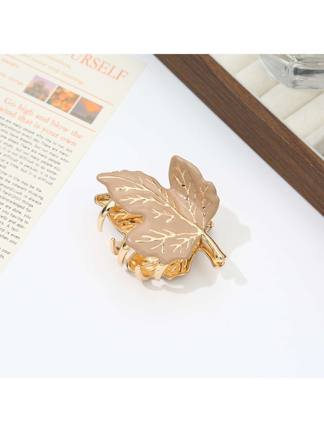 Beau - Maple Leaf Style Plated Hair Claw Clip