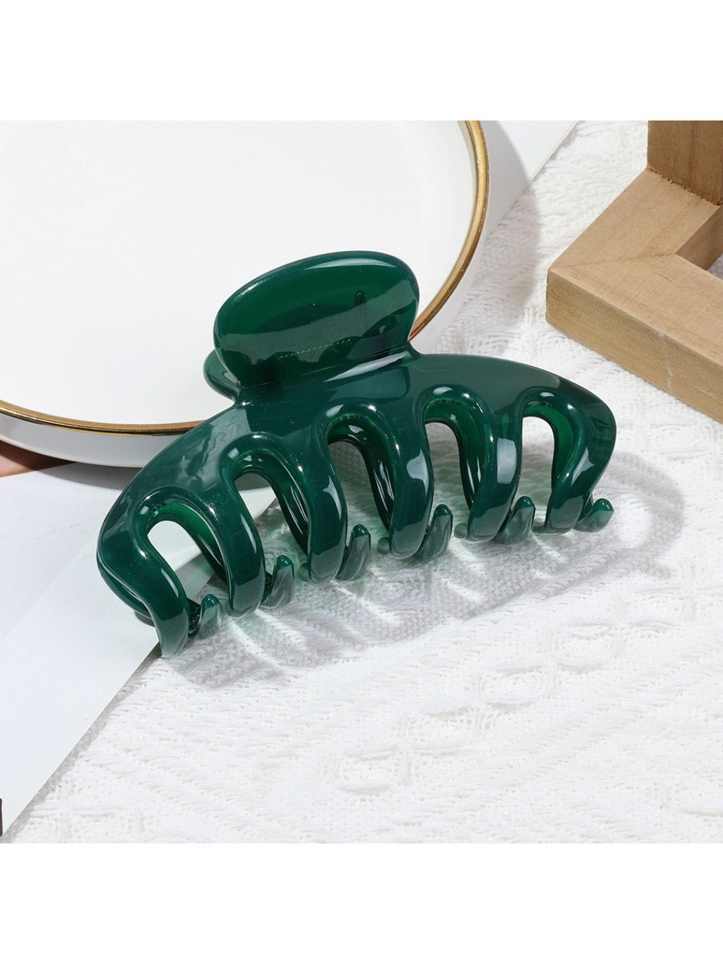 Beau - Minimalist Pumpkin Shaped Hair Claw Clip